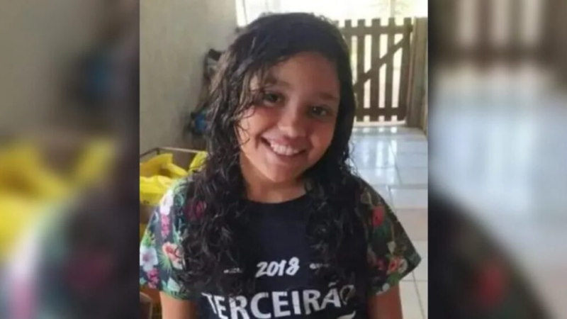 Chocante: Mãe tira a vida da filha de 11 anos logo após ela fazer uma simpl… Ver mais